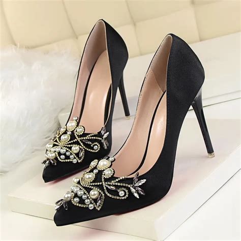 Women’s Designer Pumps 